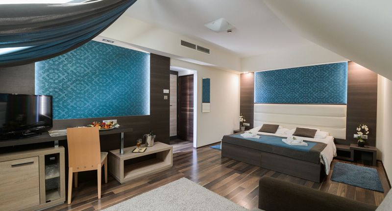 Deluxe Pokoj pro 2 os. v podkroví (s možností přistýlky) - Hotel Villa Völgy Eger, foto 2