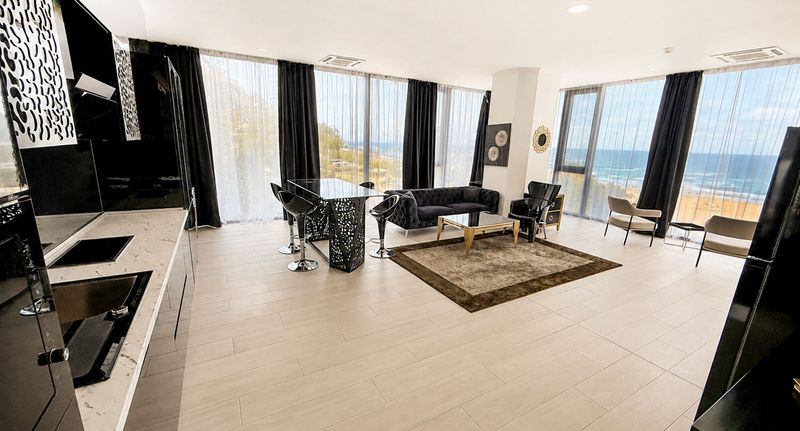 Vip Apartman pro 4 os. se 2 ložnicemi s výhledem na moře - Maritimo ApartHotel Constanța, foto 1