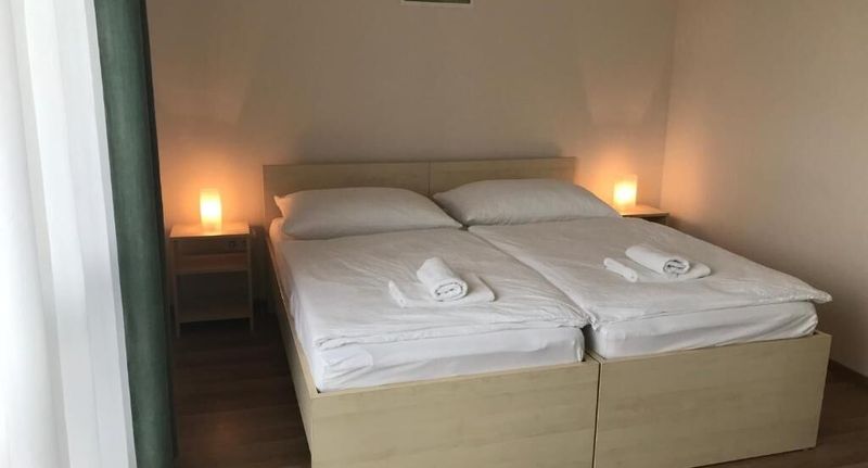 "D" Pokoj pro 2 os. - Suri Bau Apartman Mosonmagyaróvár, foto 1