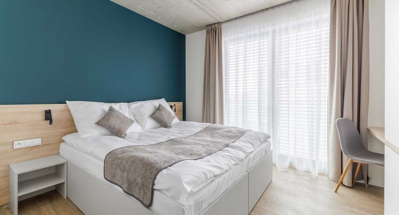 Superior Apartman se sprchou s manželskou postelí s 1 ložnicí (s možností přistýlky) - Aparthotel Na Klenici Mladá Boleslav, foto 1