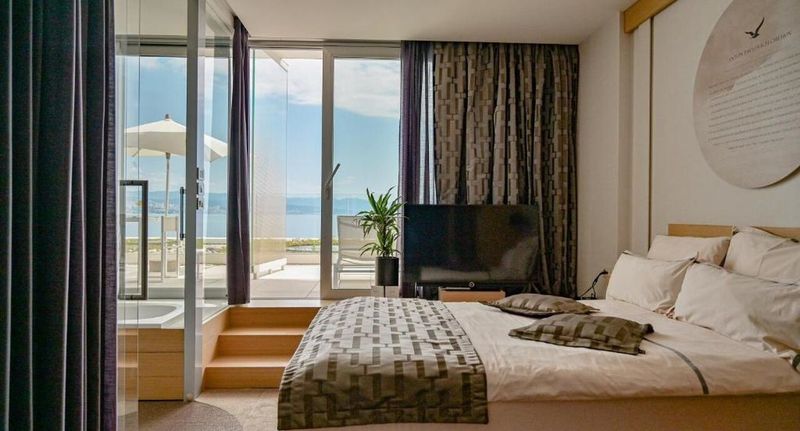 Queen Pokoj s manželskou postelí s výhledem na moře - Bevanda Hotel & Restaurant – Unique Adriatic Opatija, foto 1