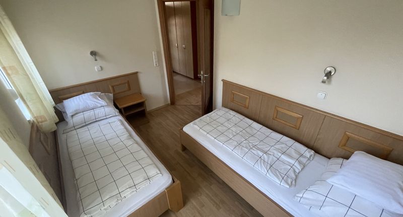 Apartman s balkónem pro 2 os. s 1 ložnicí na poschodí (s možností přistýlky) - Garda Wellness Apartmanház Hévíz, foto 19