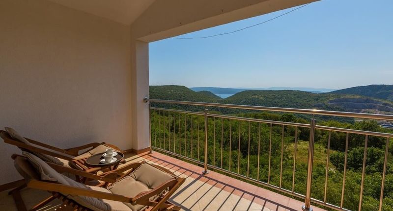 Apartman pro 6 os. se 3 ložnicemi na poschodí - Apartman Gomercic Grižane, foto 1