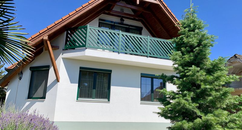Apartman s klimatizací pro 8 os. se 3 ložnicemi na poschodí (s možností přistýlky) - Levendula Vendégház Bük, foto 1