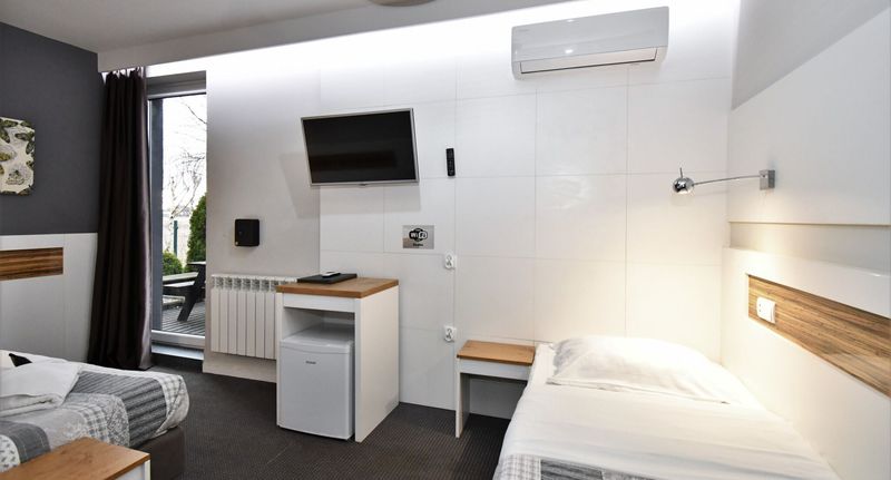 Standard Pokoj pro 2 os. s výhledem do zahrady - Sleepinn Gdańsk Airport, foto 1