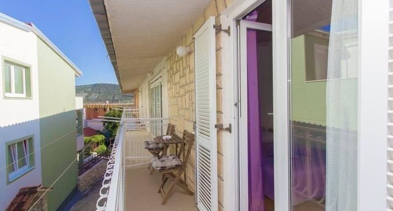 Apartman pro 6 os. se 3 ložnicemi - Apartment Burica Primosten, foto 1