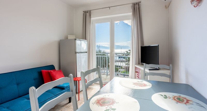 Apartman pro 4 os. se 2 ložnicemi s výhledem na moře na poschodí - Apartmani Zoricic Novi Vinodolski, foto 1