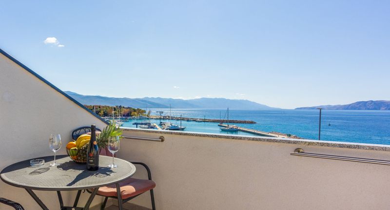 Apartman s balkónem s manželskou postelí s 1 ložnicí s výhledem na moře - Apartmani Brzica Novi Vinodolski, foto 1