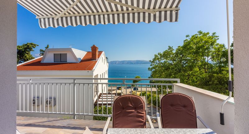 Apartman s balkónem pro 4 os. se 2 ložnicemi s výhledem na moře - Apartman Pasalic Novi Vinodolski, foto 1