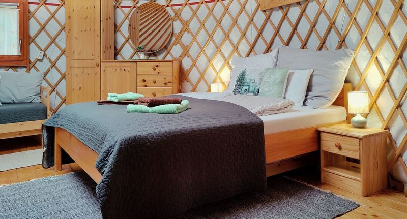 Jurta Apartman (jako celek) pro 4 os. s panoramou - Kadosa Jurta Esztergom-Búbánatvölgy, foto 1