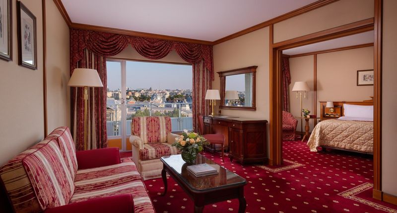 Apartman s balkónem s manželskou postelí s 1 ložnicí na poschodí - Grand Hotel București, foto 1