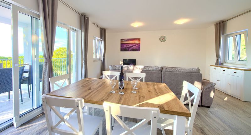 Family Vila (jako celek) pro 6 os. celý Dům - Villa Vista Bajčići, foto 1