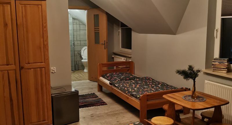Pokoj se sprchou se společnou kuchyňkou pro 4 os. - Agro Eko Zacisze Kęty, foto 1