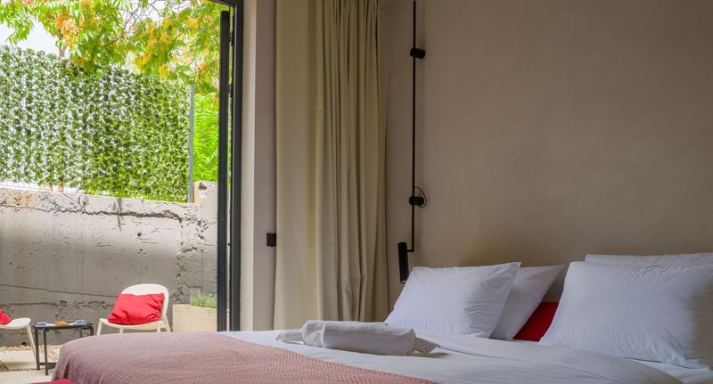 Pokoj s terasou s manželskou postelí přízemní - Hotel Moro Inn Korčula, foto 1
