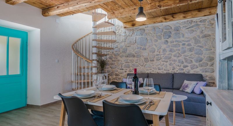 Family Vila (jako celek) se zahradou pro 4 os. - Villa Antica Rasopasno Dobrinj, foto 1