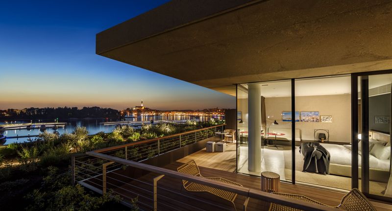 Suita pro 3 os. se 2 ložnicemi s výhledem na moře na poschodí - Grand Park Hotel Rovinj by Maistra Collection Rovinj, foto 1