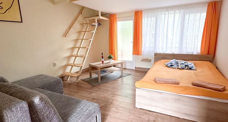 Apartman s koupelnou s klimatizací pro 4 os. s 1 ložnicí (s možností přistýlky) - Lakeside Apartmanház Soltvadkert, foto 1
