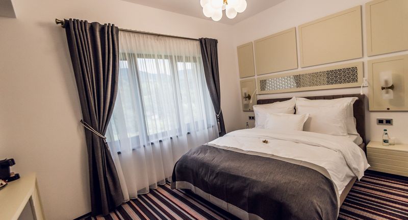 Pokoj s manželskou postelí - Villa Galleria Colibița, foto 1