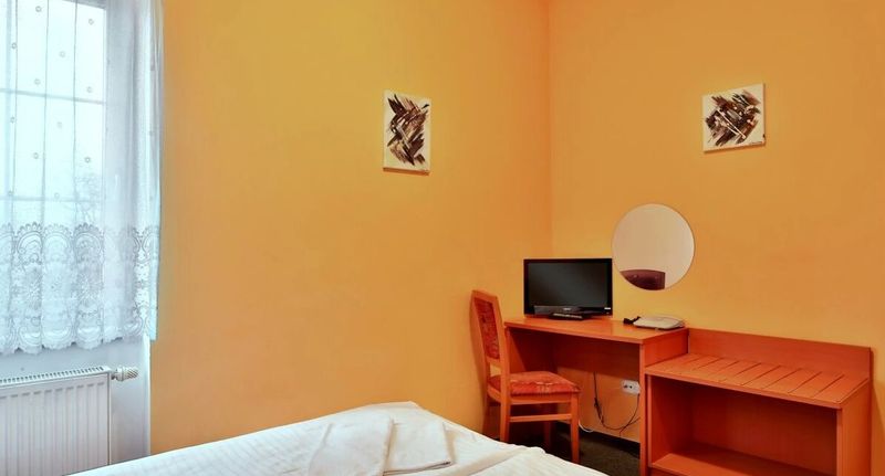 Standard Pokoj pro 1 os. (s možností přistýlky) - Hotel Attic Praha, foto 1