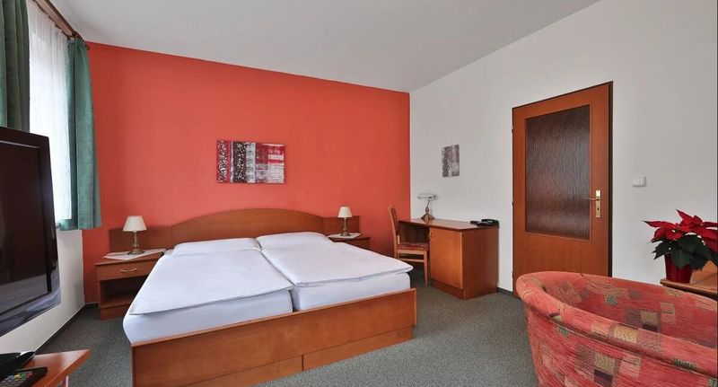 Superior Pokoj pro 1 os. (s možností přistýlky) - Hotel Attic Praha, foto 1