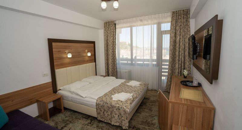 Pokoj s manželskou postelí - Hotel Laguna Mangalia, foto 5