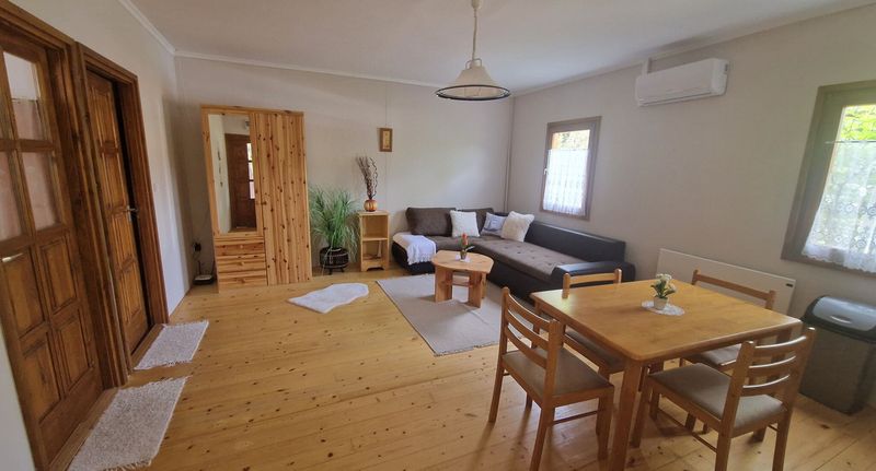 Rodinný Chata (jako celek) s privátní koupelnou mimo apartmán pro 4 os. - Vizslavár-lak Vendégház Abádszalók, foto 1
