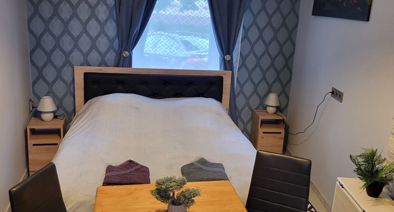 Pokoj s koupelnou s manželskou postelí přízemní - Privát Szálláshelyek Baja, foto 7