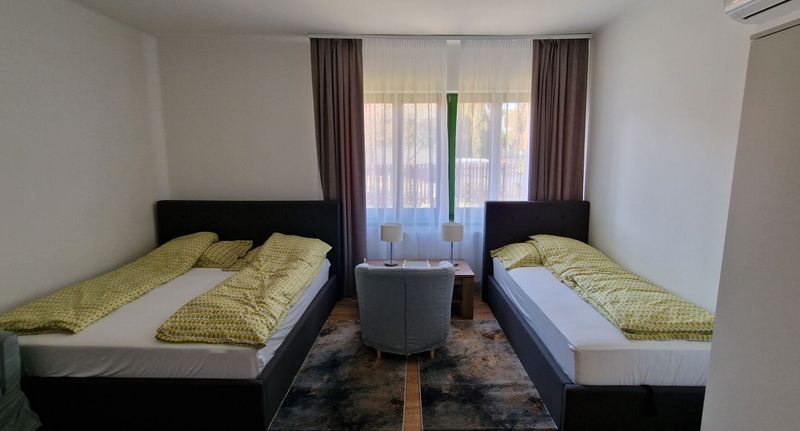 Apartman (jako celek) pro 8 os. celý Dům (s možností přistýlky) - Babarczi Vendégház Üllés, foto 1
