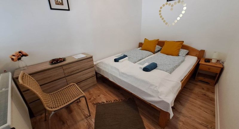 Standard Apartman pro 4 os. se 2 ložnicemi přízemní - Milla Apartmanok Eger, foto 6