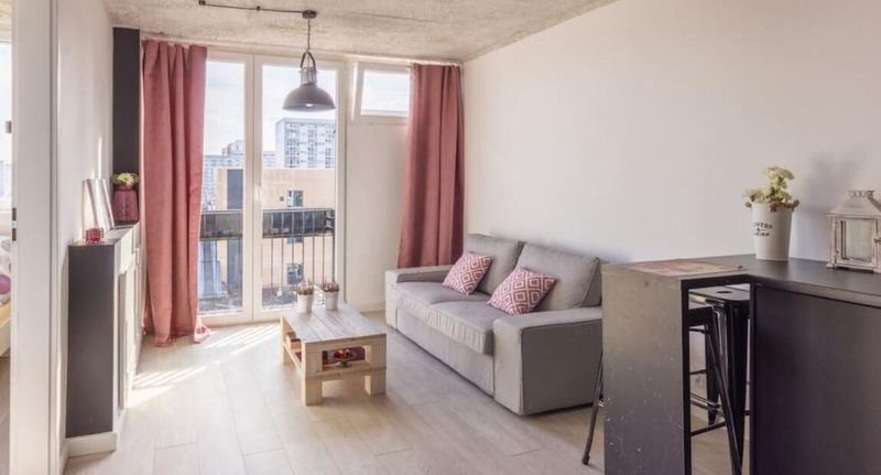 Apartman s manželskou postelí s 1 ložnicí - Industrialny apartament centralny na 9. piętrze z balkonem Warszawa, foto 1