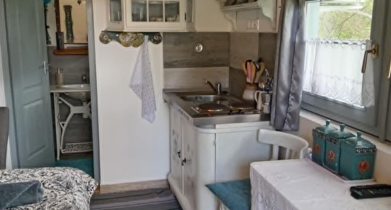 Romantik Apartman s manželskou postelí s 1 ložnicí přízemní - Kéknefelejcs Vendégház Szatta, foto 1