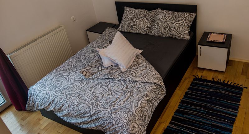 Pokoj s balkónem s manželskou postelí - Casa Flavius Văliug, foto 1