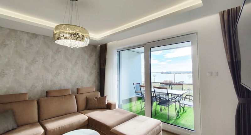 Apartman s balkónem pro 6 os. se 3 ložnicemi s výhledem na jezero - Royal Liberty Apartment Keszthely, foto 1