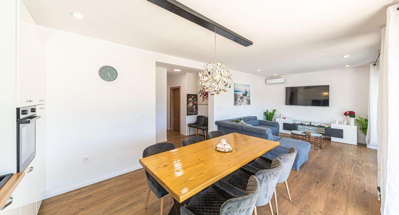 Chata (jako celek) pro 8 os. - Vendégház Kaštel Novi - CSC357, foto 1