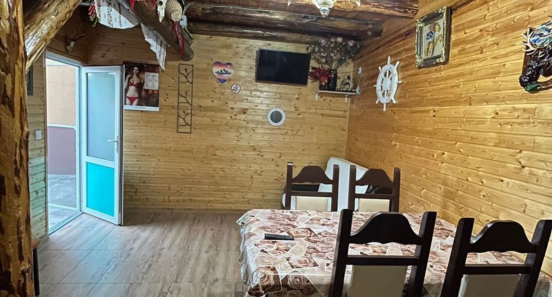 Apartman pro 4 os. s 1 ložnicí na poschodí - Pensiunea Patricia Oeștii Pământeni, foto 1