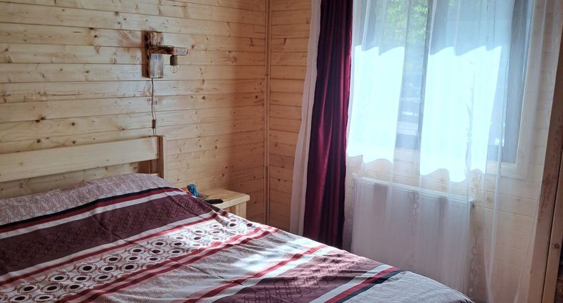 Pokoj s manželskou postelí - Cabana Alpha Chiuzbaia, foto 1