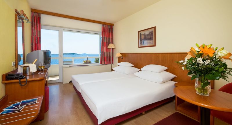 Pokoj s balkónem pro 2 os. s výhledem na moře - Hotel Zora Primošten, foto 1