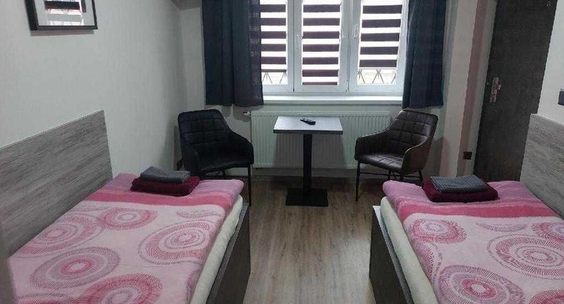 Pokoj se sprchou pro 2 os. - Penzion Toša Klášterec nad Ohří, foto 6