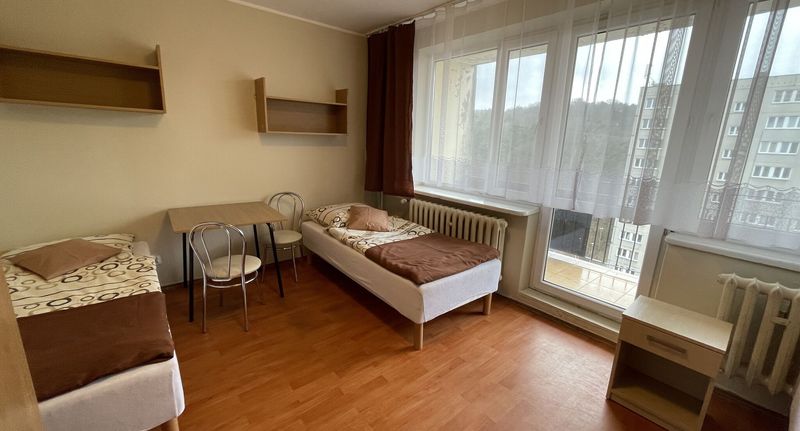 Pokoj pro 3 os. s výhledem na les na poschodí - Studencki Dom Marynarza nr 4 Gdynia, foto 1
