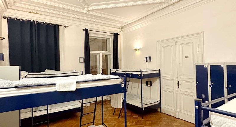 Dormitory (sdílené bydlení) - rezervovatelné na lůžko Pokoj - The Clock Inn, Praha, foto 1