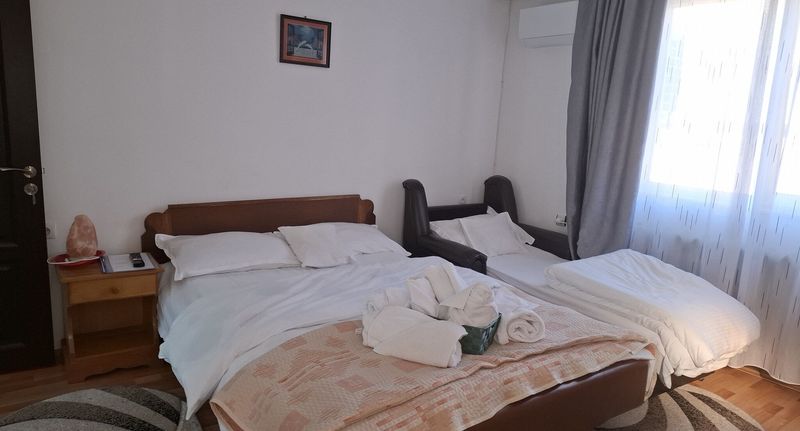 Rodinný Pokoj s balkónem pro 3 os. - Casa Bebe Băile Olănești, foto 1