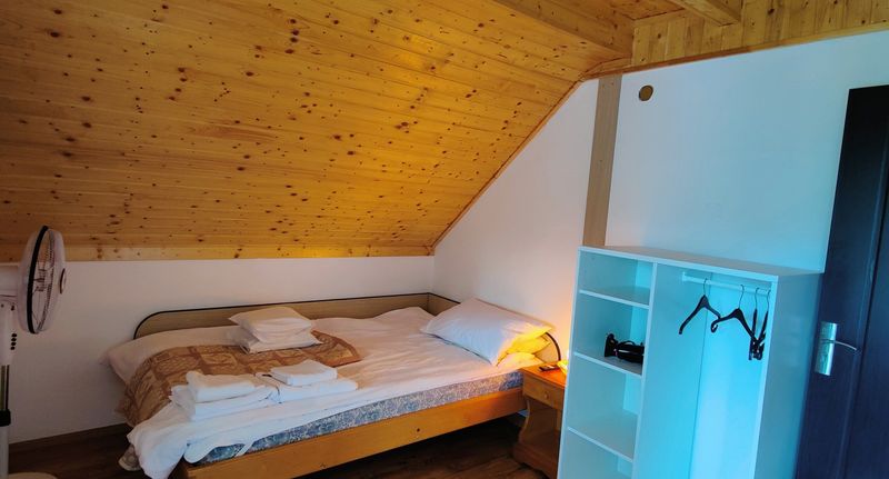 Turistický Pokoj s manželskou postelí s výhledem na hory - Casa Bebe Băile Olănești, foto 1