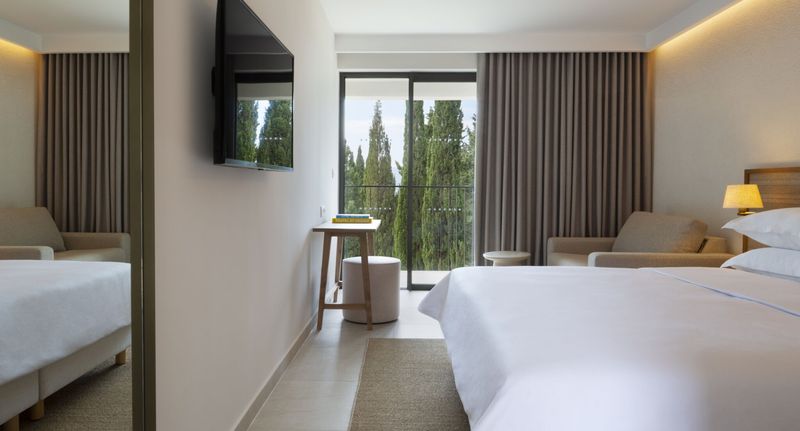 Superior Pokoj pro 2 os. s částečným výhledem na moře - Bluesun Hotel Holiday Village Bonaca Bol, foto 1