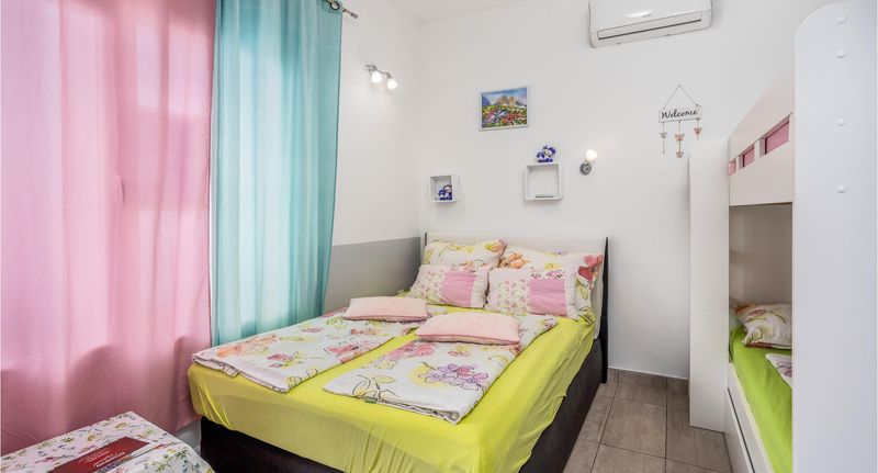 Apartman (jako celek) pro 4 os. - Apartman Crikvenica - CKA489, foto 1