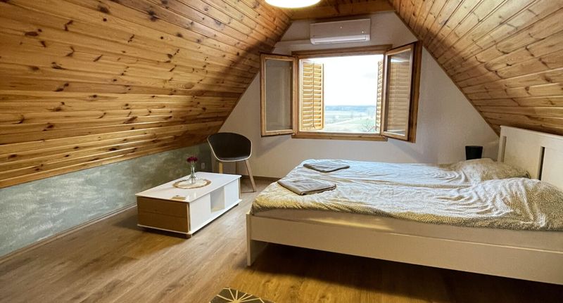 Premium Víkendový dům (jako celek) pro 4 os. celý Dům - Alma Apartmanház Harkány, foto 1