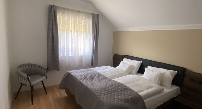 Apartman (jako celek) pro 5 os. s panoramou na poschodí - Termálfürdő Apartman Igal, foto 1