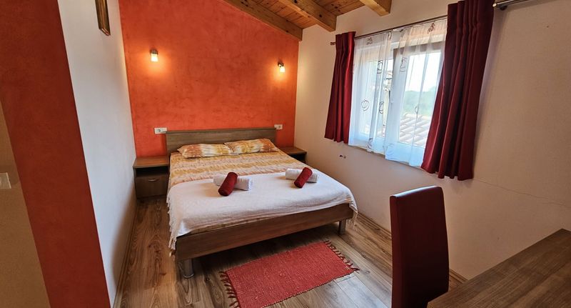 Economy Pokoj s manželskou postelí na poschodí - Apartments And Room Agroturist Rovinj, foto 1