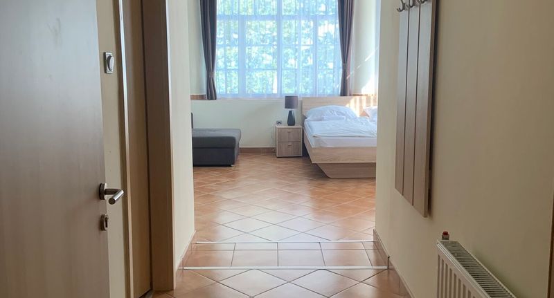 Deluxe Suita pro 7 os. se 2 ložnicemi s výhledem na jezero - BF Hotel Balatonföldvár, foto 1