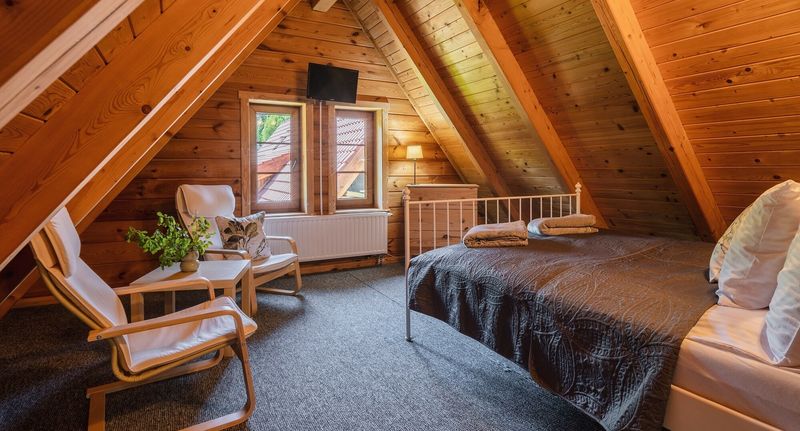 Apartman pro 5 os. s 1 ložnicí s výhledem na řeku v podkroví - Chata nad potokiem Czerwień Przesieka, foto 1