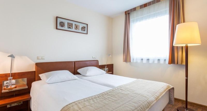 Pokoj s manželskou postelí - Qubus Hotel Gliwice, foto 1